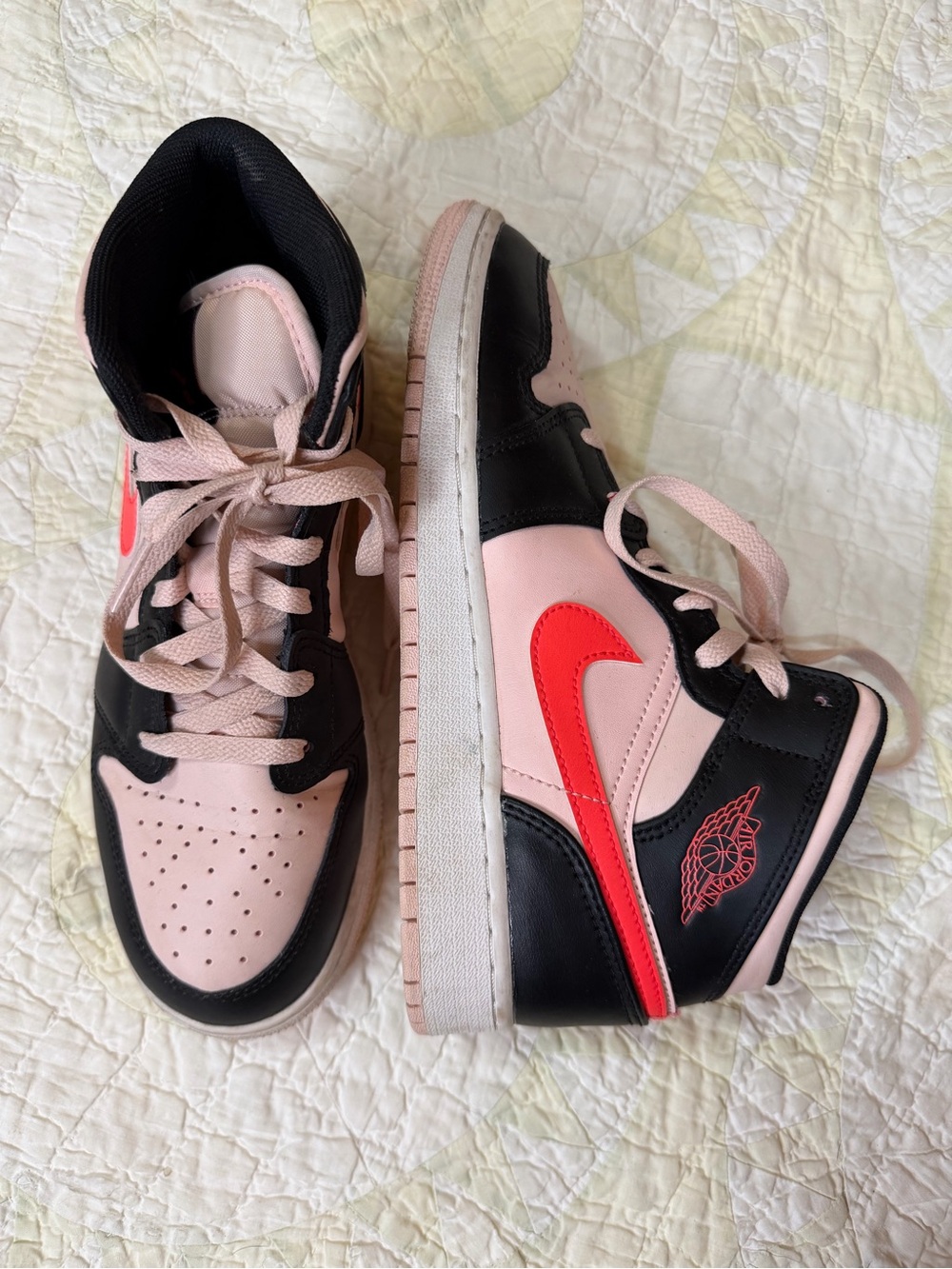 Nike Air Jordan 1 Mid Atmosphere Sneakers Black Pink: Y 6.5